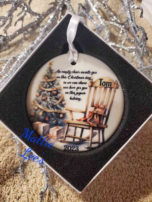 Ornament - Memorial. Empty Chair